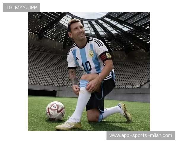 阿根廷双星火拼！劳塔罗硬撼阿尔瓦雷斯引爆大都会球场