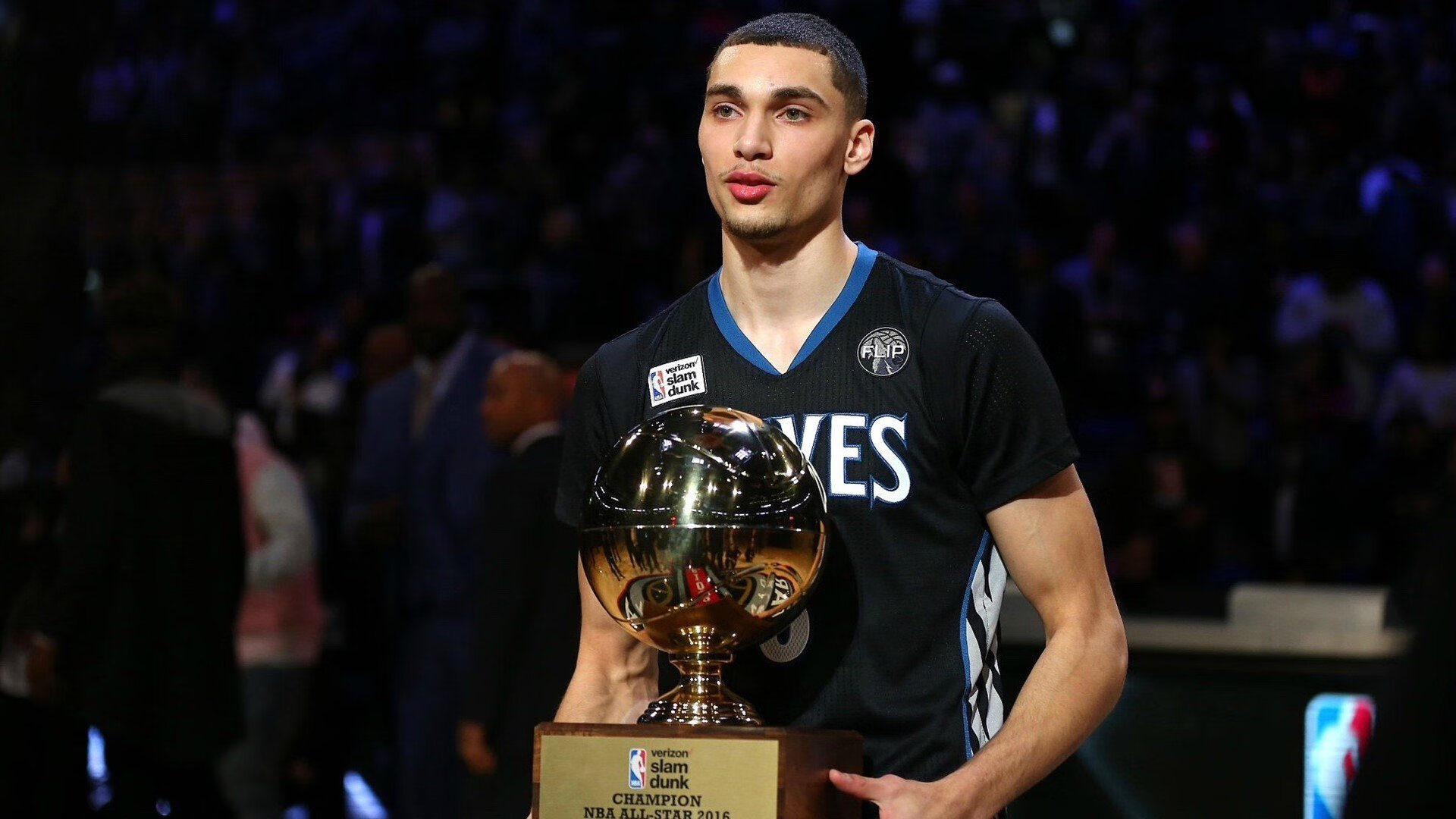 浓眉健康状态良好湖人高层安心，湖人队球员浓眉